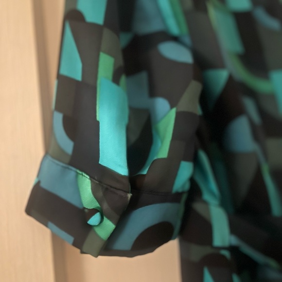 Adrianna Papell faux wrap style dress . - Picture 6 of 8